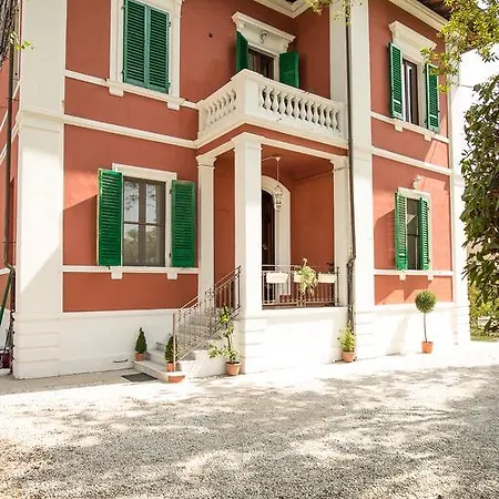 Regina Bed & Breakfast 4*